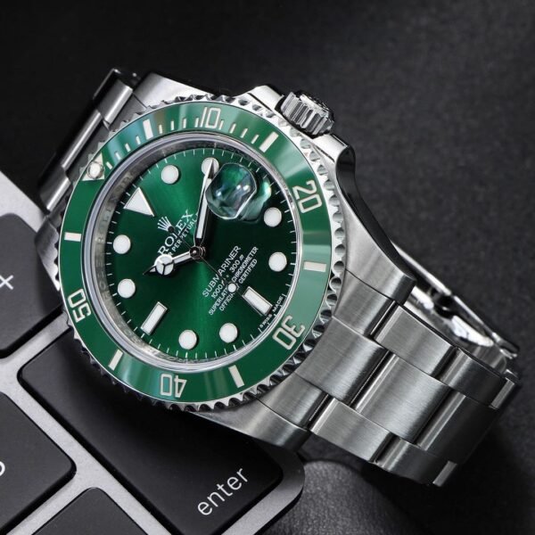 Rolex Submariner Hulk - Image 3