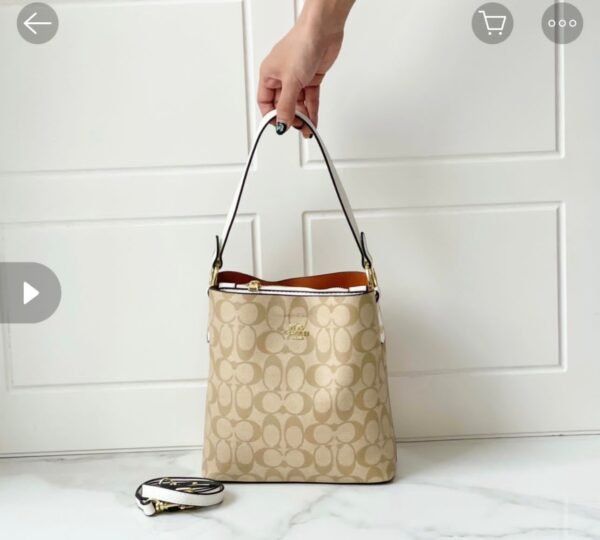 COACH BUCKET BAG - Image 3