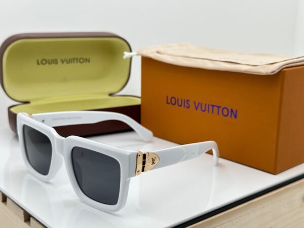 LOUIS VUITTON UNGLASSESS  UV LENS