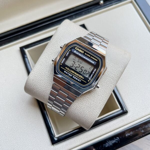 CASIO VINTAGE WATCH - Image 2