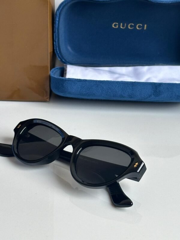 GUCCI UV-ULTRA BLACK GLASS - Image 4