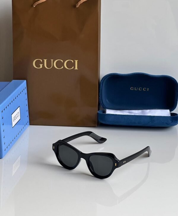 GUCCI UV-ULTRA BLACK GLASS