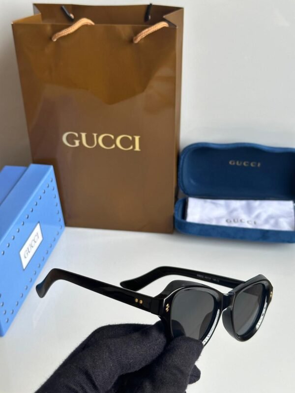 GUCCI UV-ULTRA BLACK GLASS - Image 7